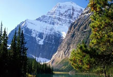 开云体育中国-欧陆绿茵争霸战：豪门碰撞燃爆热血战场