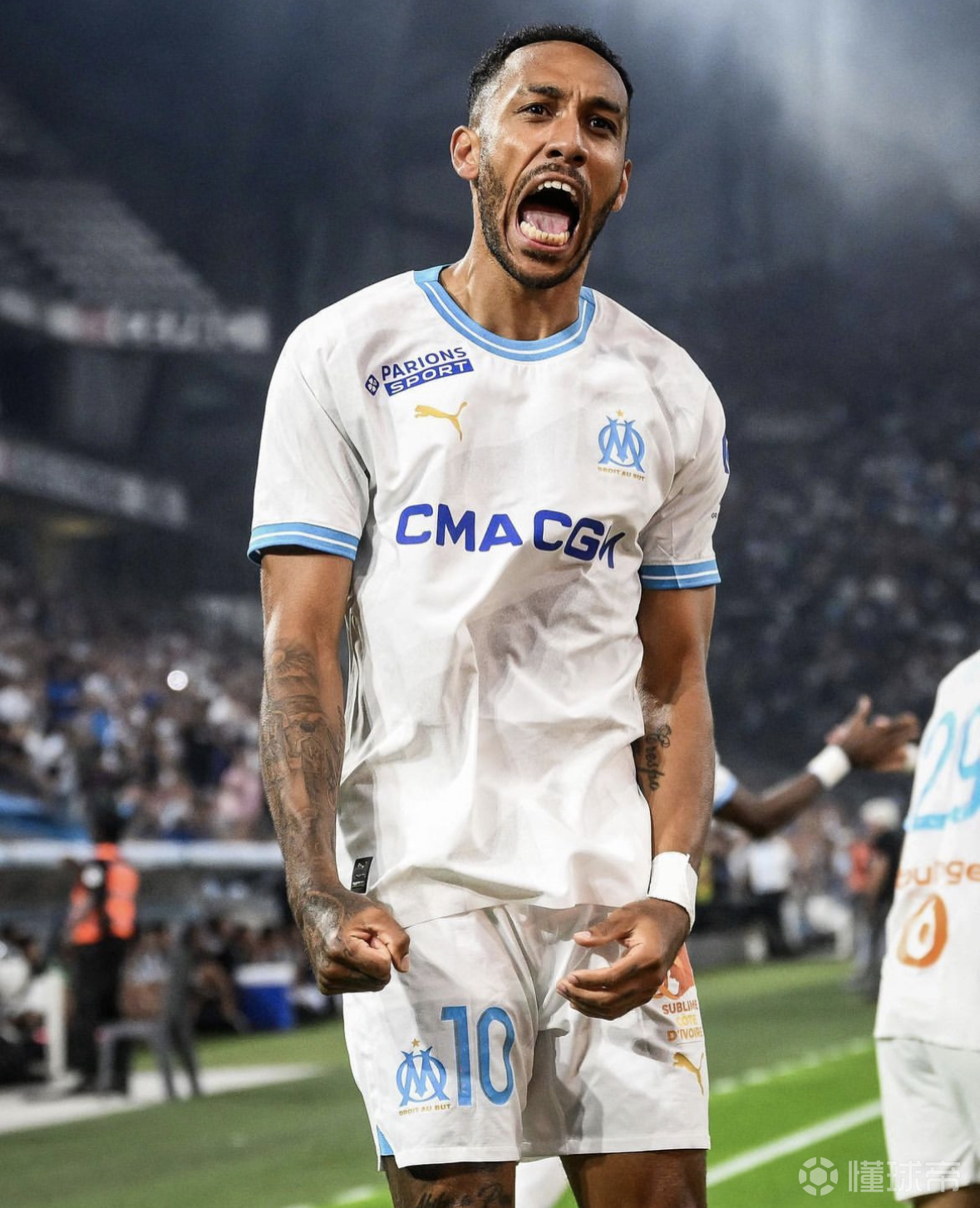 开云下载-奥巴梅扬梅开二度，阿森纳险胜保三分