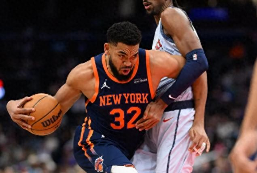 开云体育在线-双方球队拼尽全力，篮球比赛分出胜负