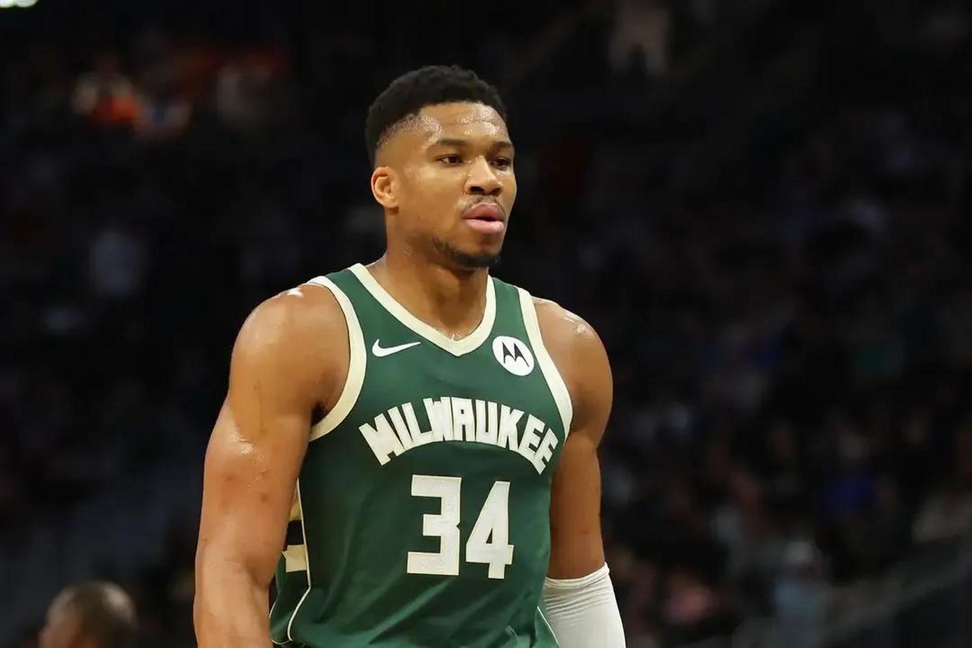 雄鹿客场不敌对手,字母哥表现出色难救主 雄鹿客场不敌对手,字母哥表现出色难救主