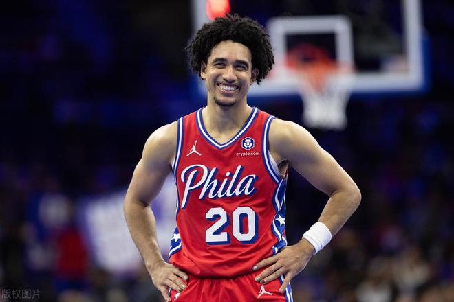 开云体育官网-NBA球星再次获得篮球赛事冠军，强劲表现令人惊叹