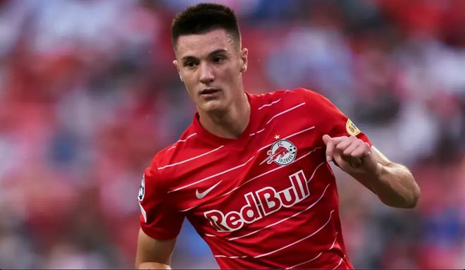 关于莱比锡红牛新秀迅速融入球队，展现出色个人能力的信息