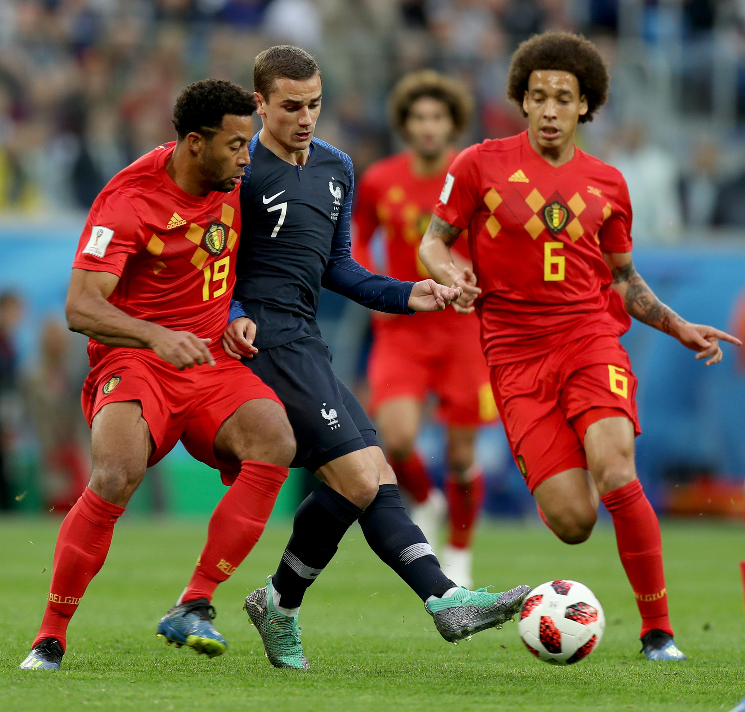 关于比利时足球队在比赛场上表现出超凡的实力的信息 关于比利时足球队在比赛场上表现出超凡的实力的信息