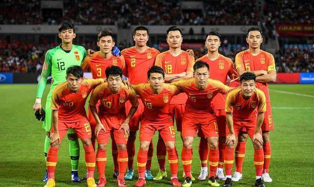 中国足球赛场精彩不断，球队实力逐渐显现