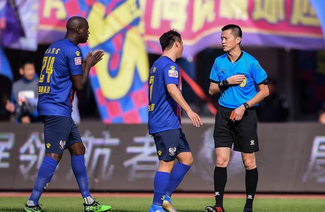 关于青岛黄海战平对手，艰难保持不败的信息