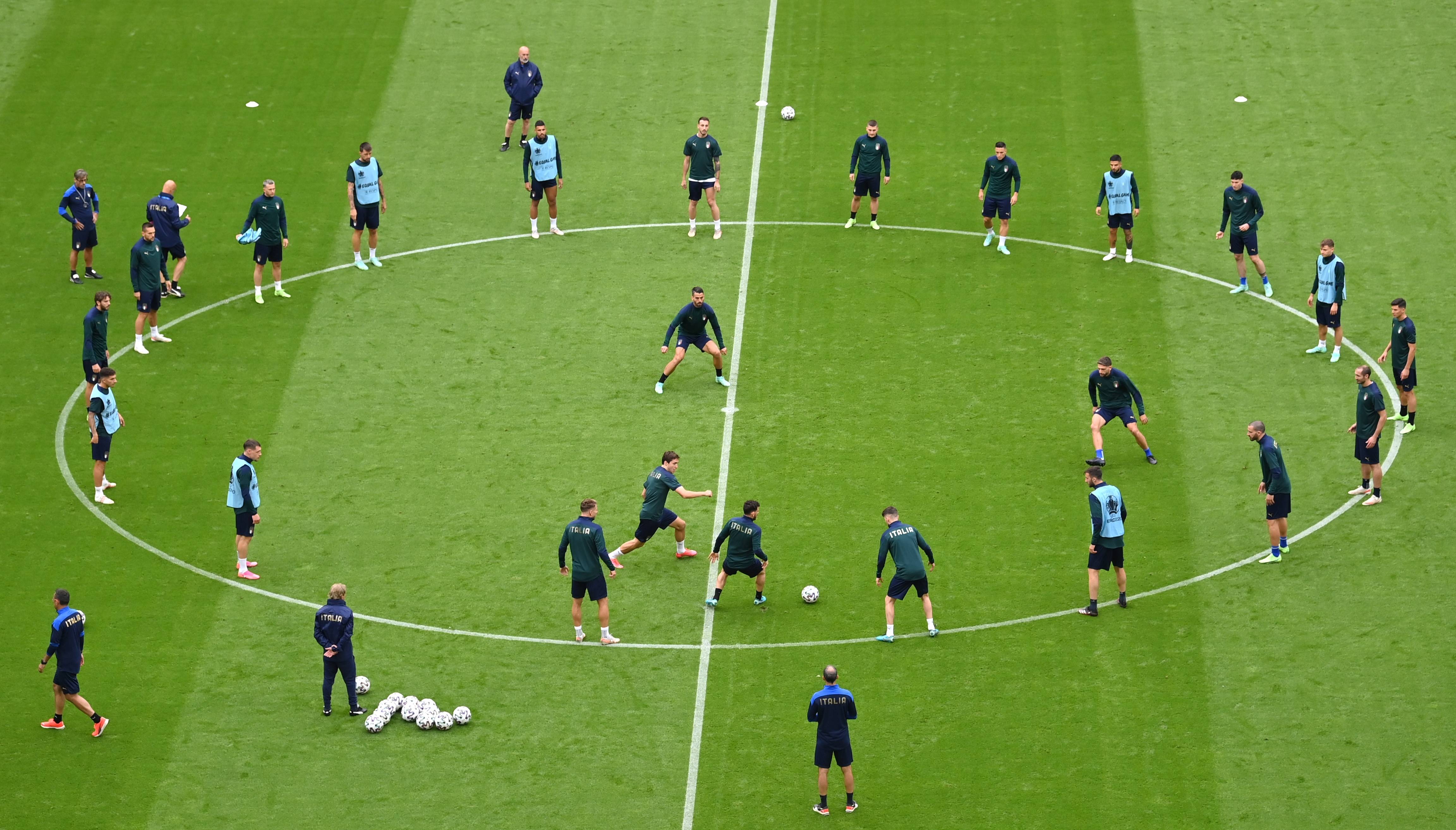 比利时队坚定信心,备战欧预赛决赛的简单介绍 比利时队坚定信心,备战欧预赛决赛的简单介绍