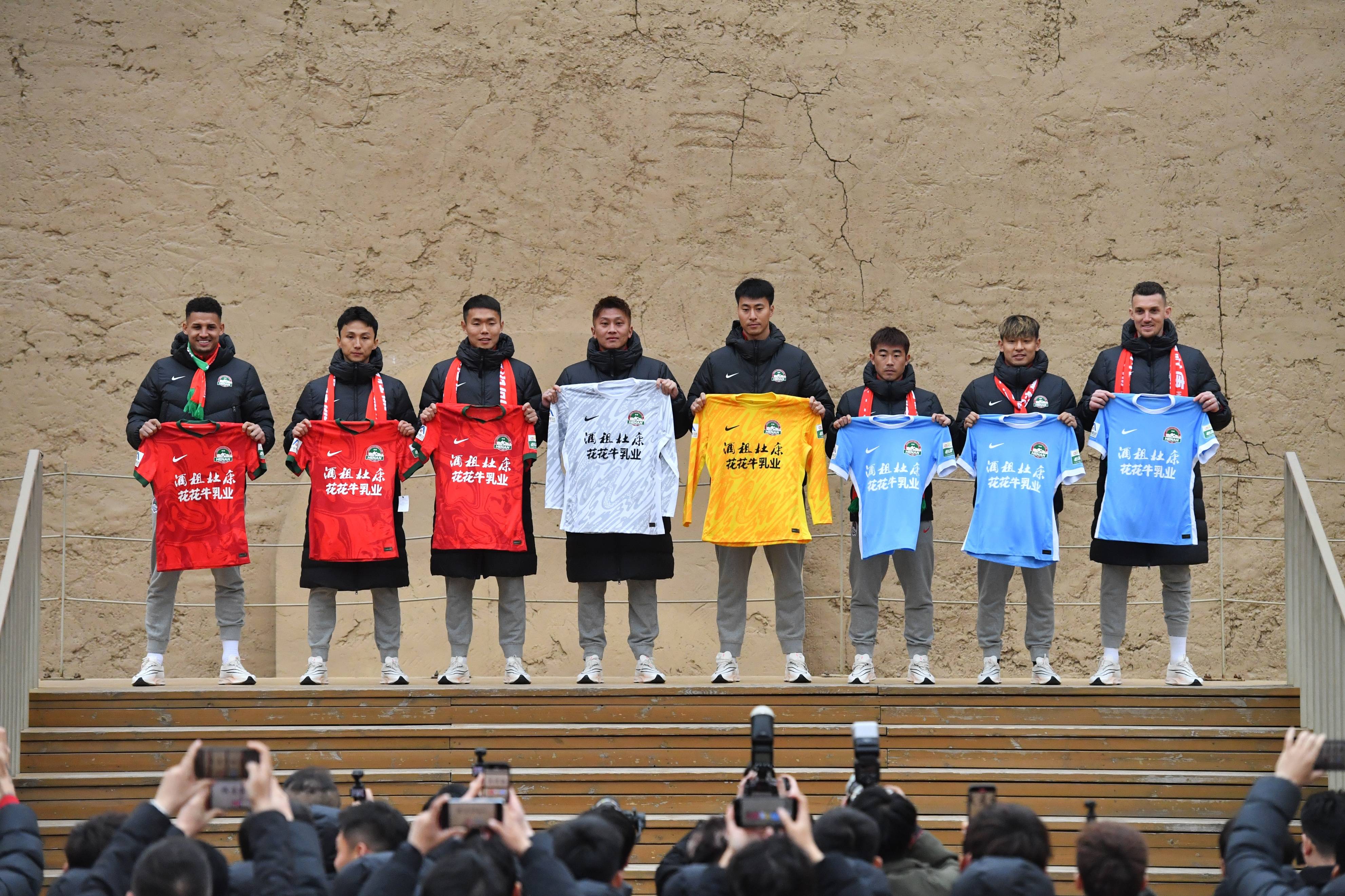 关于河南队连续失利，需要调整阵容提升实力的信息