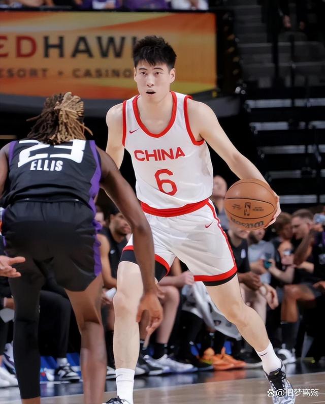 内线强硬防守，敌手进攻难以得分陷入被动的简单介绍