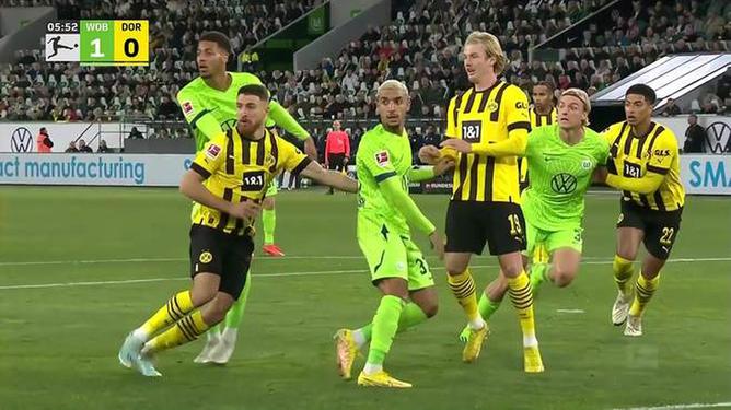 包含门兴格拉德巴赫队面临瓦伦西亚挑战，备战中的词条