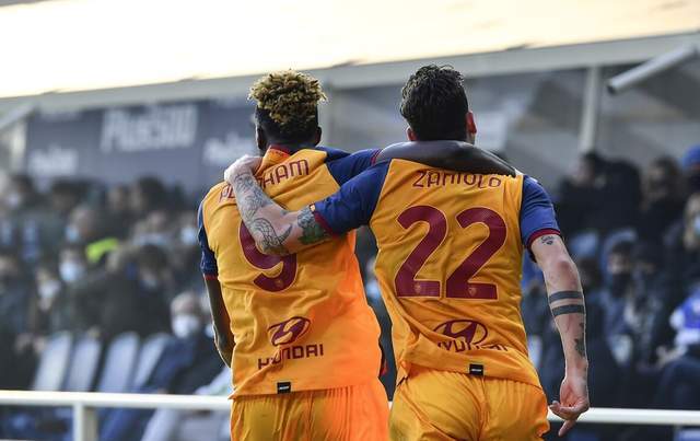 梦幻一战!神奇进球助球队晋级决赛 梦幻一战!神奇进球助球队晋级决赛