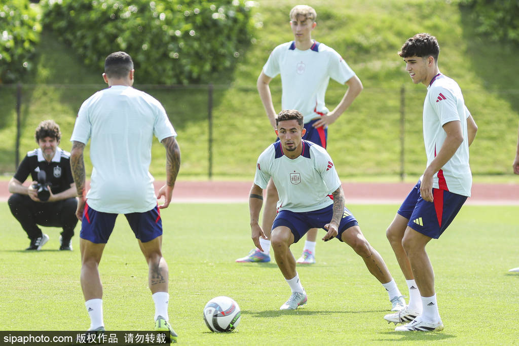 欧洲杯预选赛胜势明显,强队实力横扫的简单介绍 欧洲杯预选赛胜势明显,强队实力横扫的简单介绍