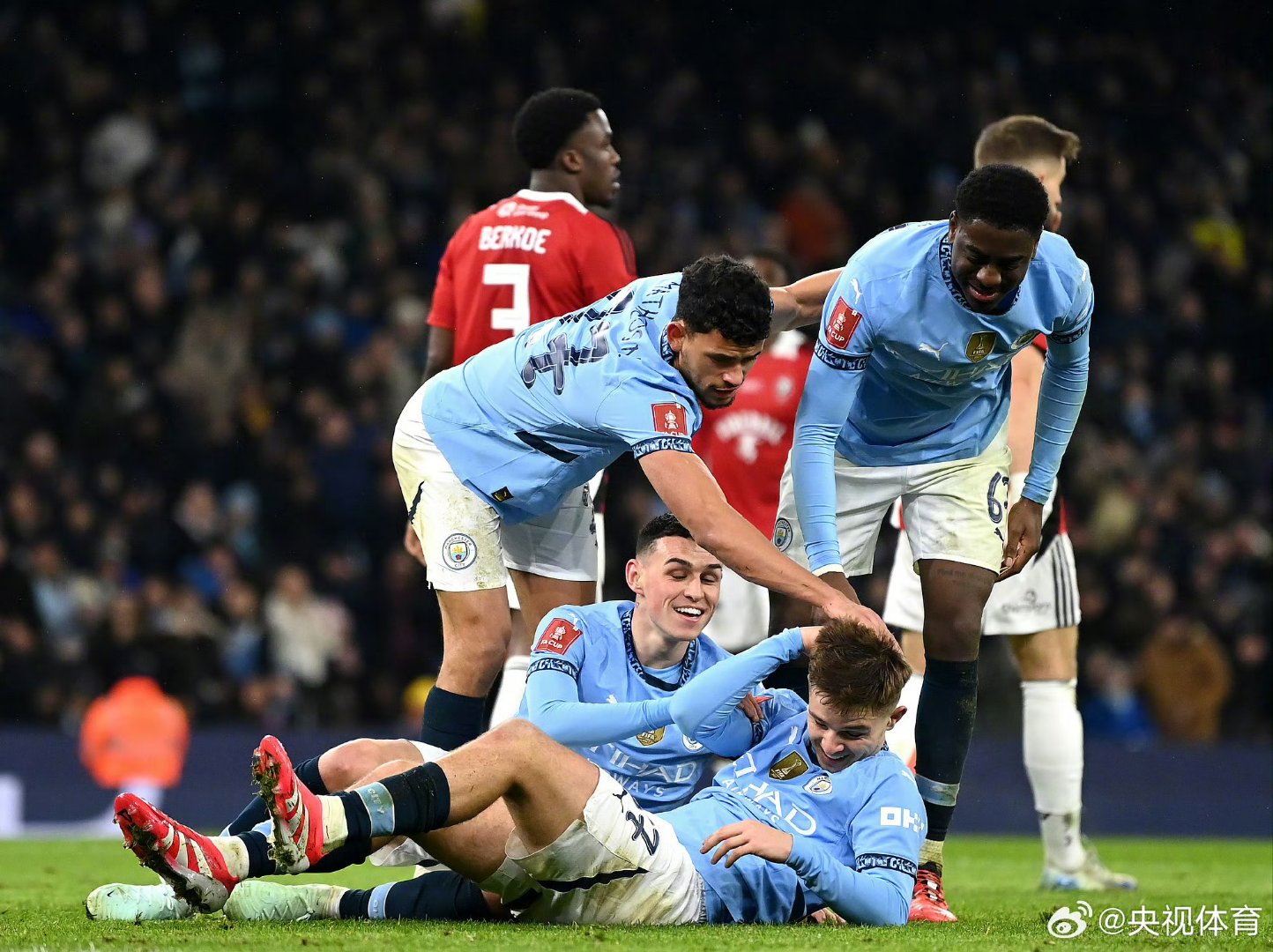 弗赖堡球员上演帽子戏法，助球队取胜的简单介绍