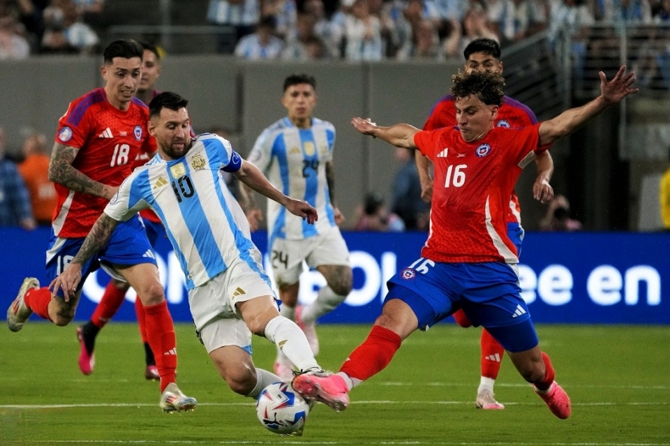 阿根廷大胜智利，晋级美洲杯半决赛！