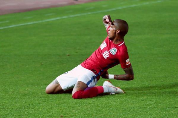 富力客场逆转建业，取得宝贵胜利