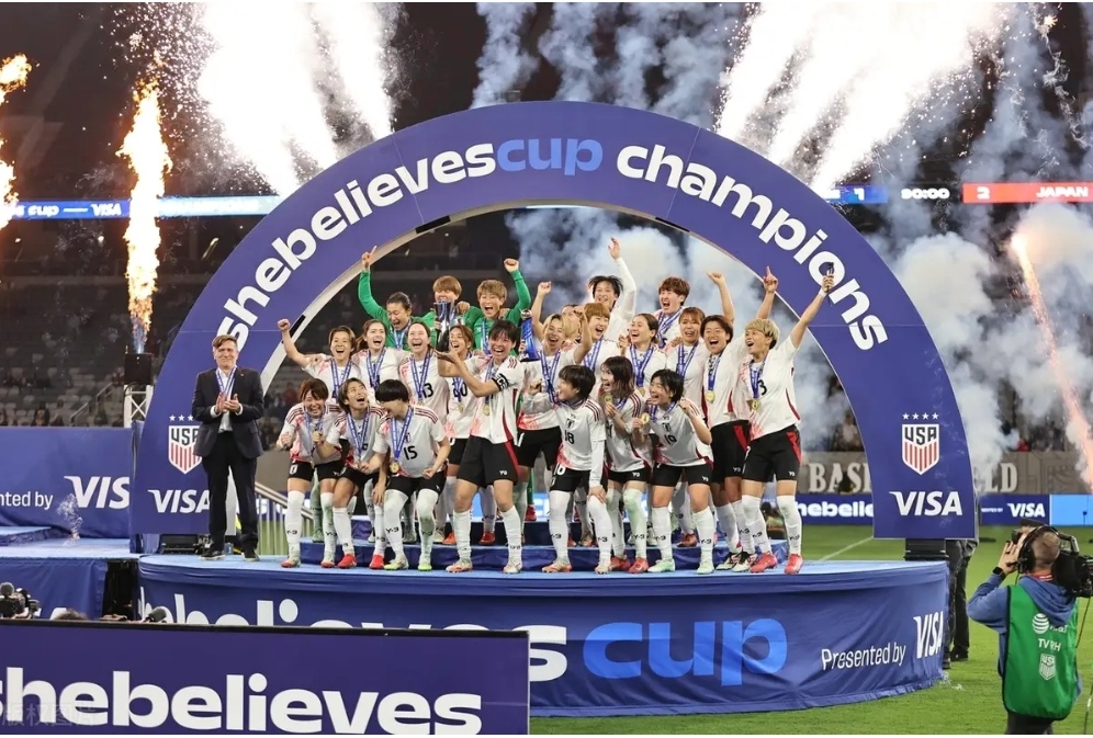 瑞典女子足球先锋联赛盛大开幕 瑞典女子足球先锋联赛盛大开幕