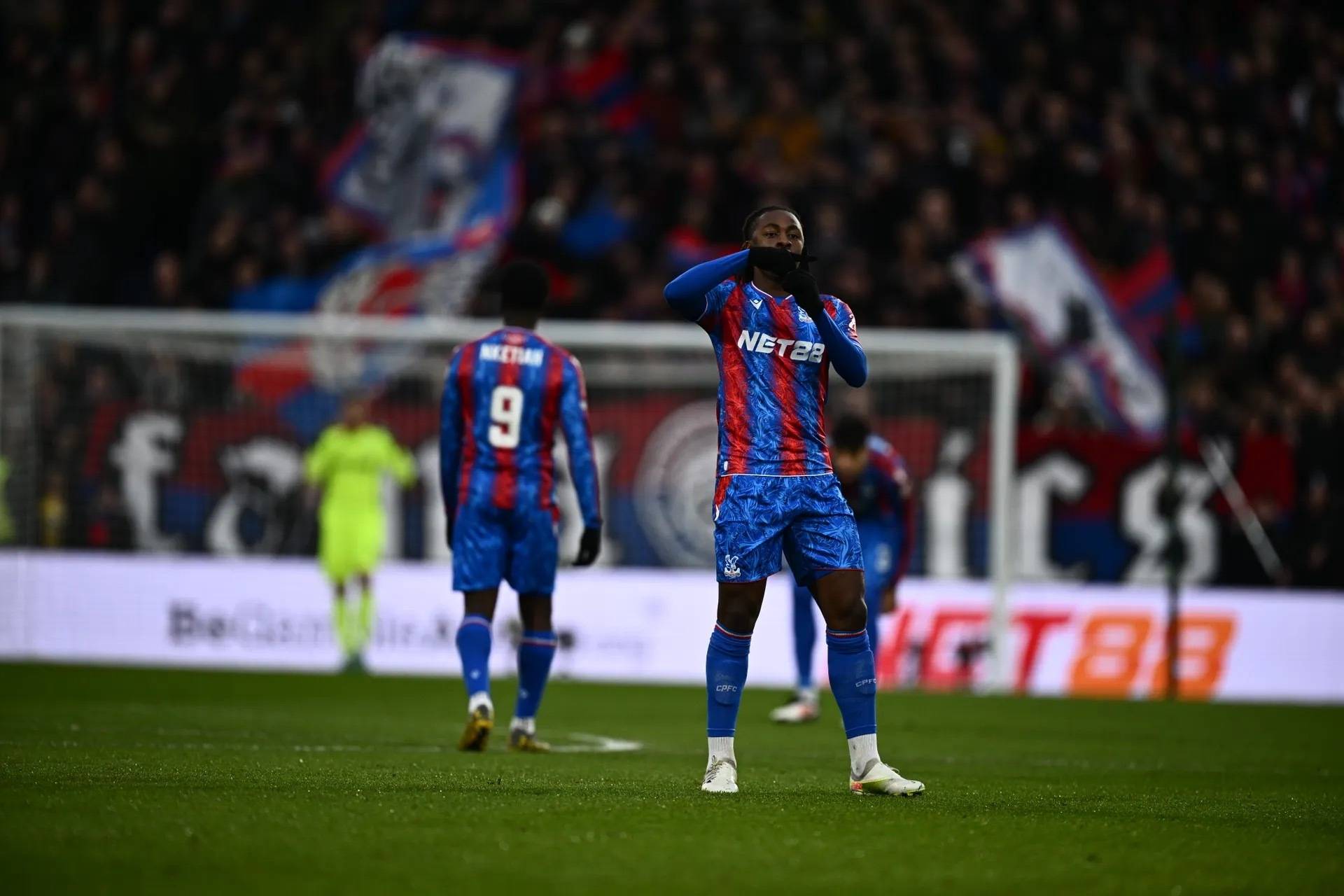 莱斯特城客场完胜，继续保持大比分领先