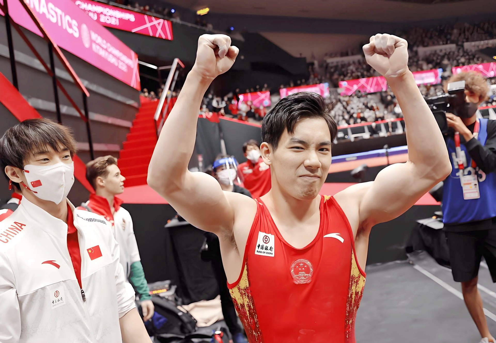 强队实力出众，一路领先到底