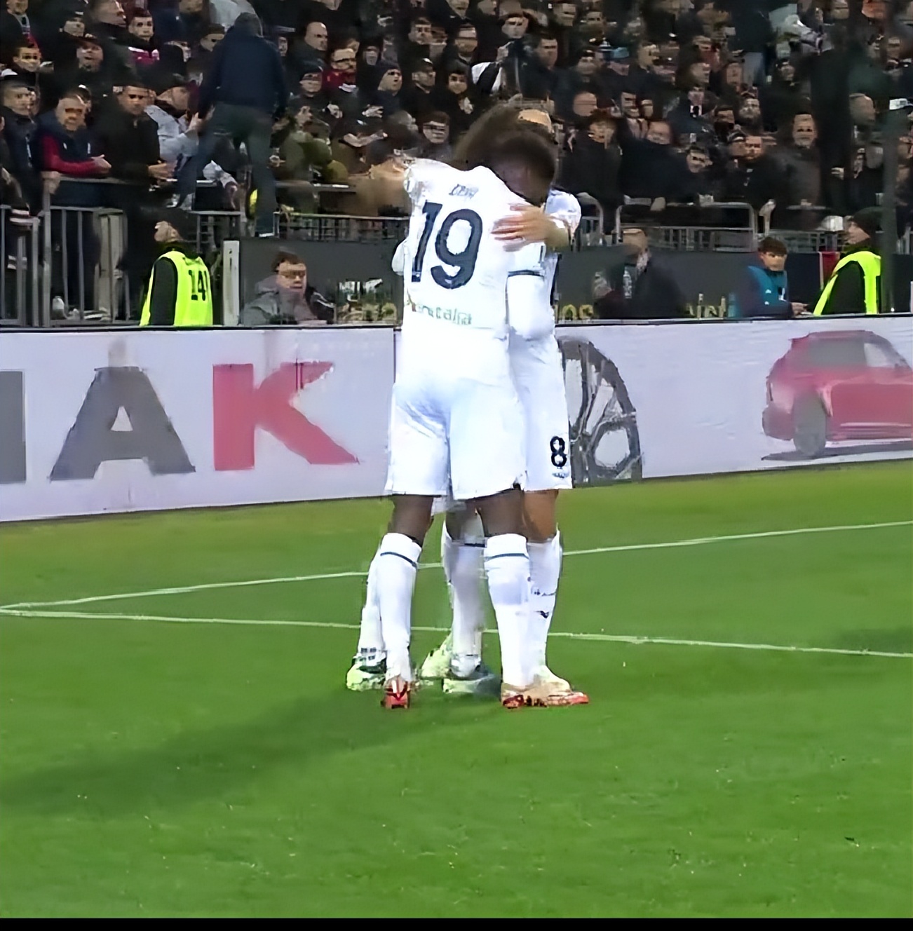 拉齐奥迎战乌迪内斯,全力争胜 拉齐奥迎战乌迪内斯,全力争胜