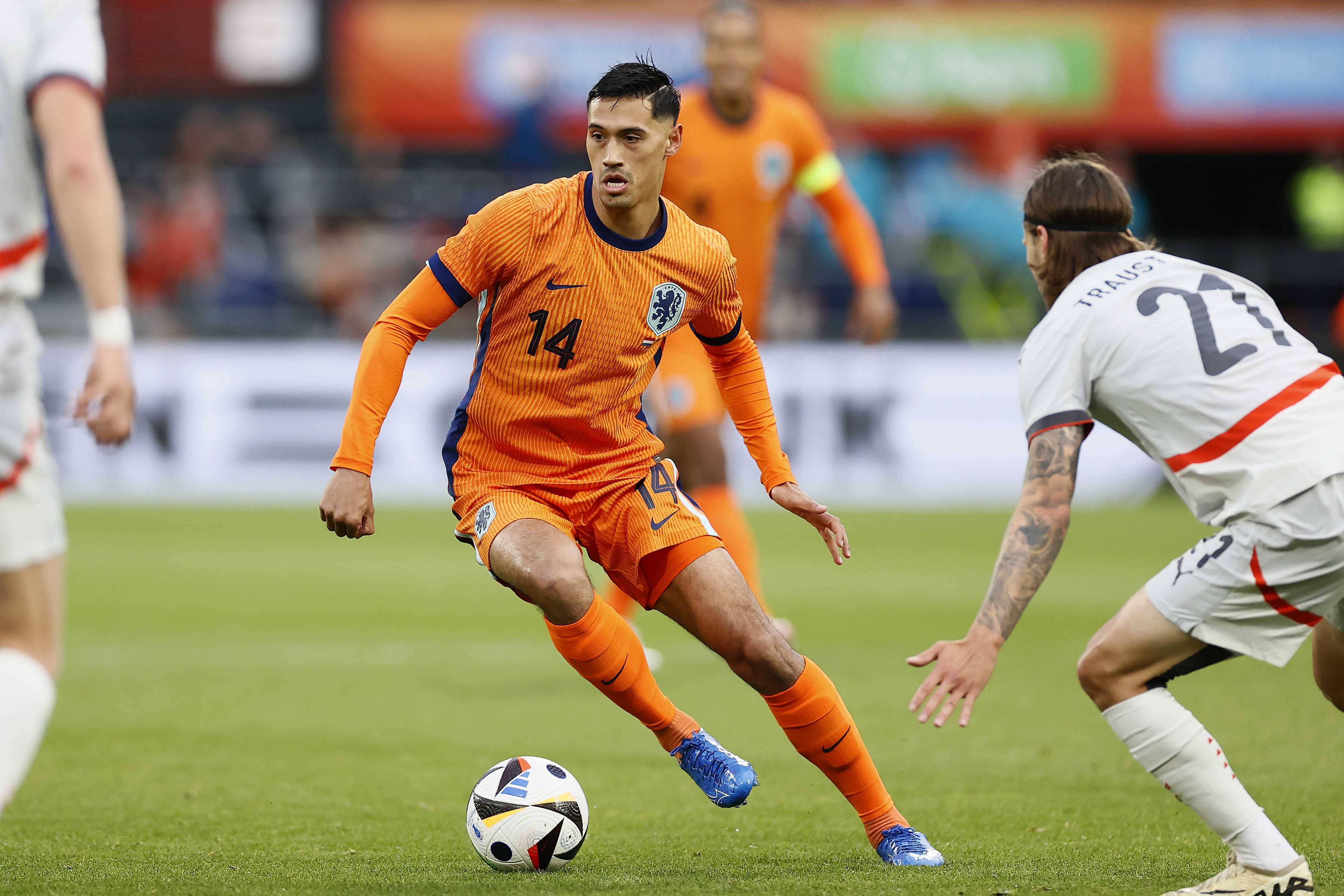 荷兰队在与克罗地亚队的比赛中表现出色 荷兰队在与克罗地亚队的比赛中表现出色