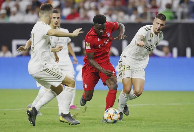 科隆在客场不敌弗赖堡，保级前景黯淡