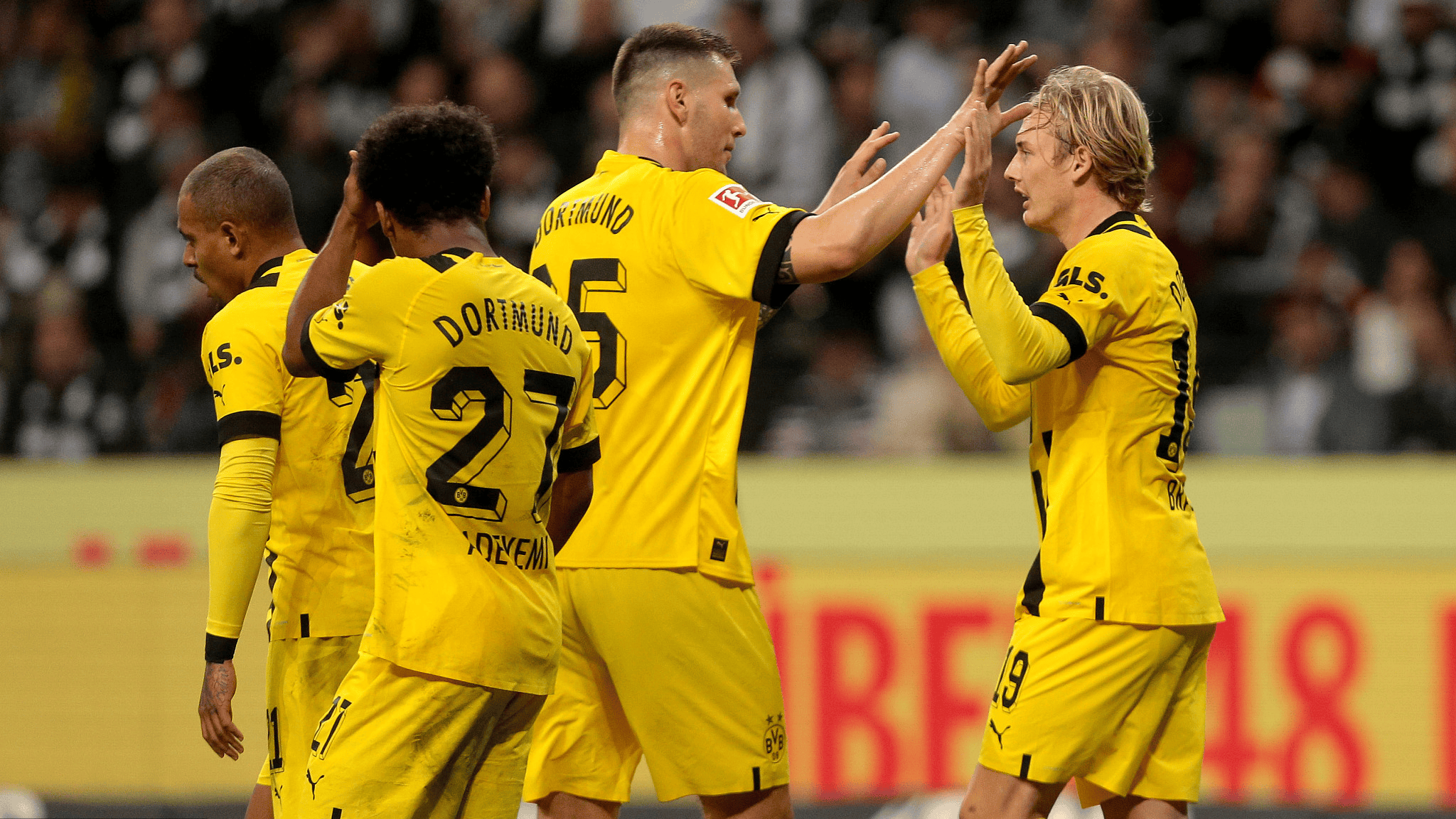 热那亚主场比分惨败，表现低迷