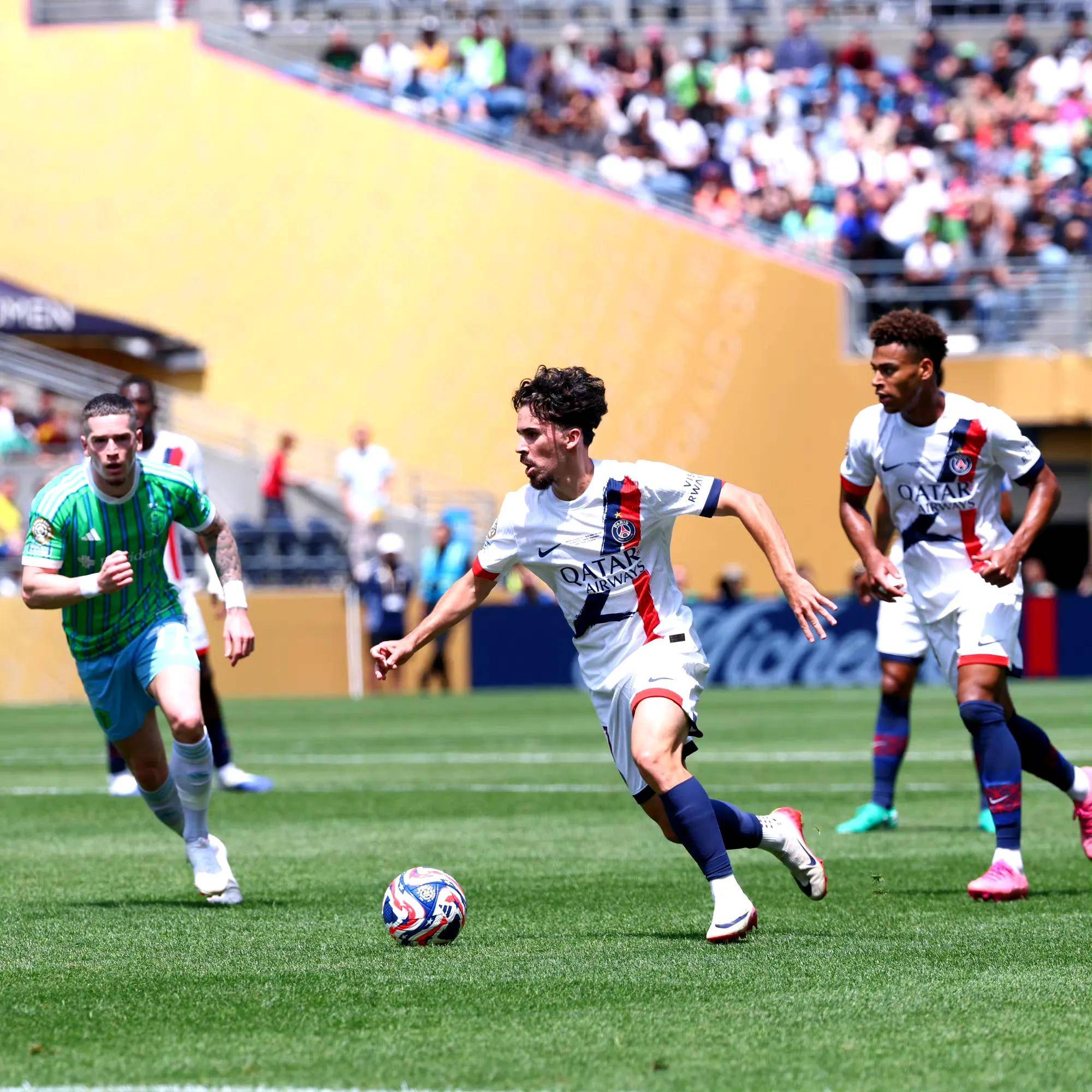 关于马德里竞技主场战平,积分继续领先的信息 关于马德里竞技主场战平,积分继续领先的信息