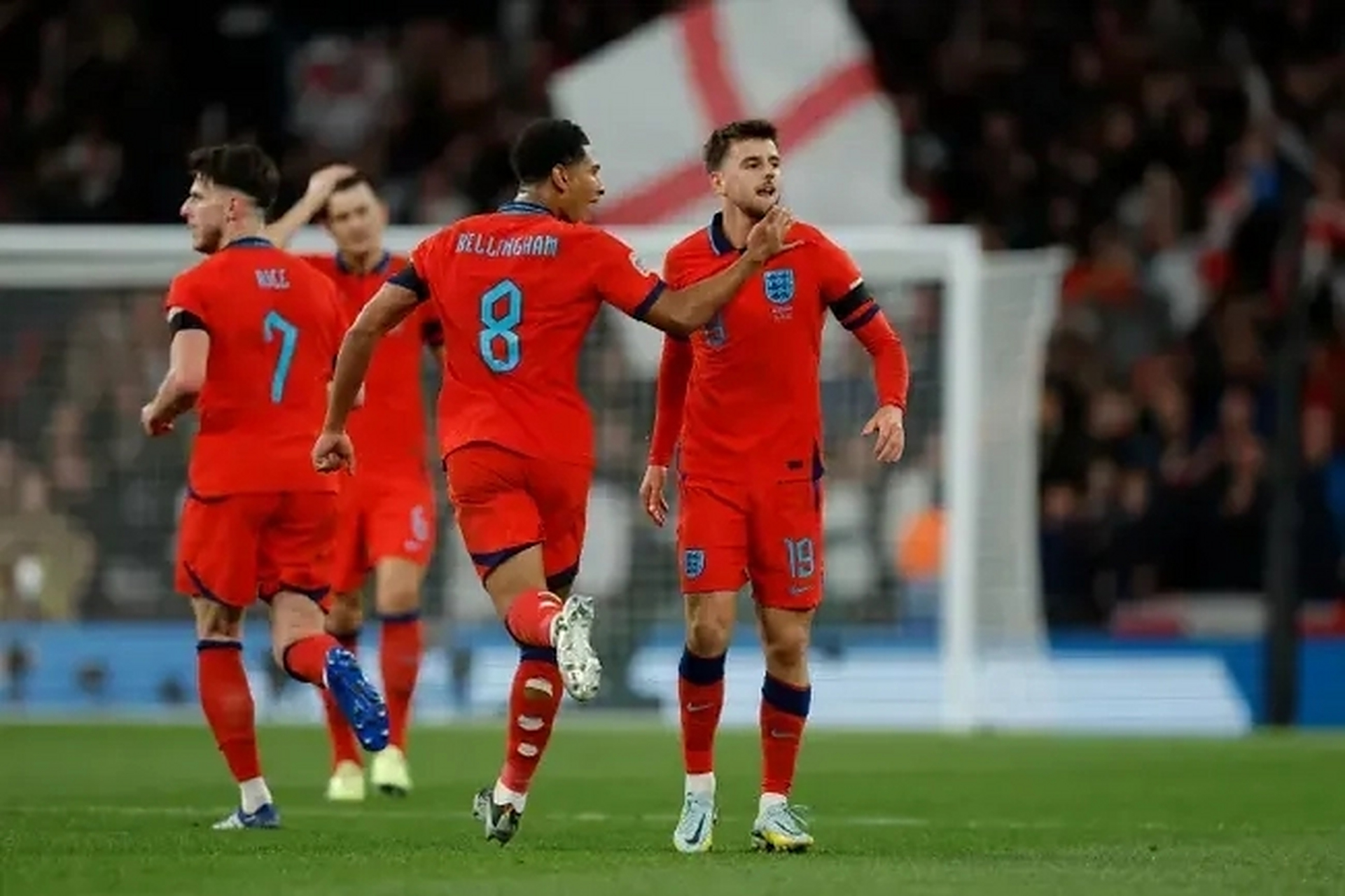 战平落幕，英格兰克里斯蒂亚诺领袖力备受质疑