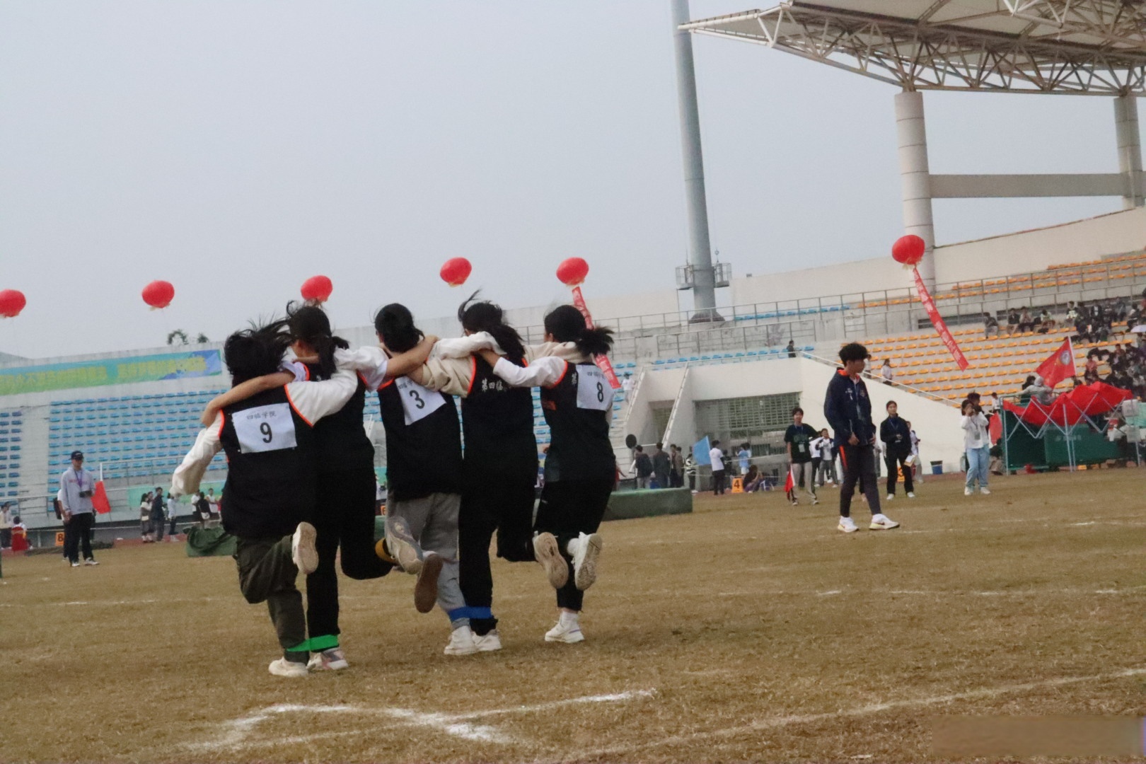 关于葡萄牙队员风格独特，领队迈向胜利的方向的信息