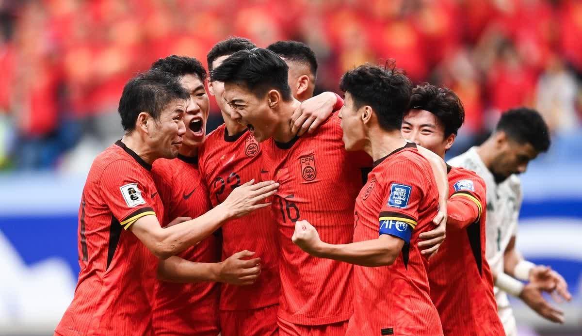 强队之争，亚洲足球赛事激情迸发