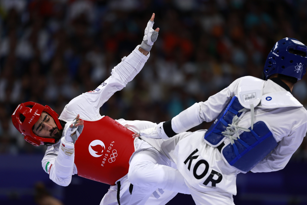 开云体育登录-跆拳道赛场惊险连连！伊朗选手获得冠军！