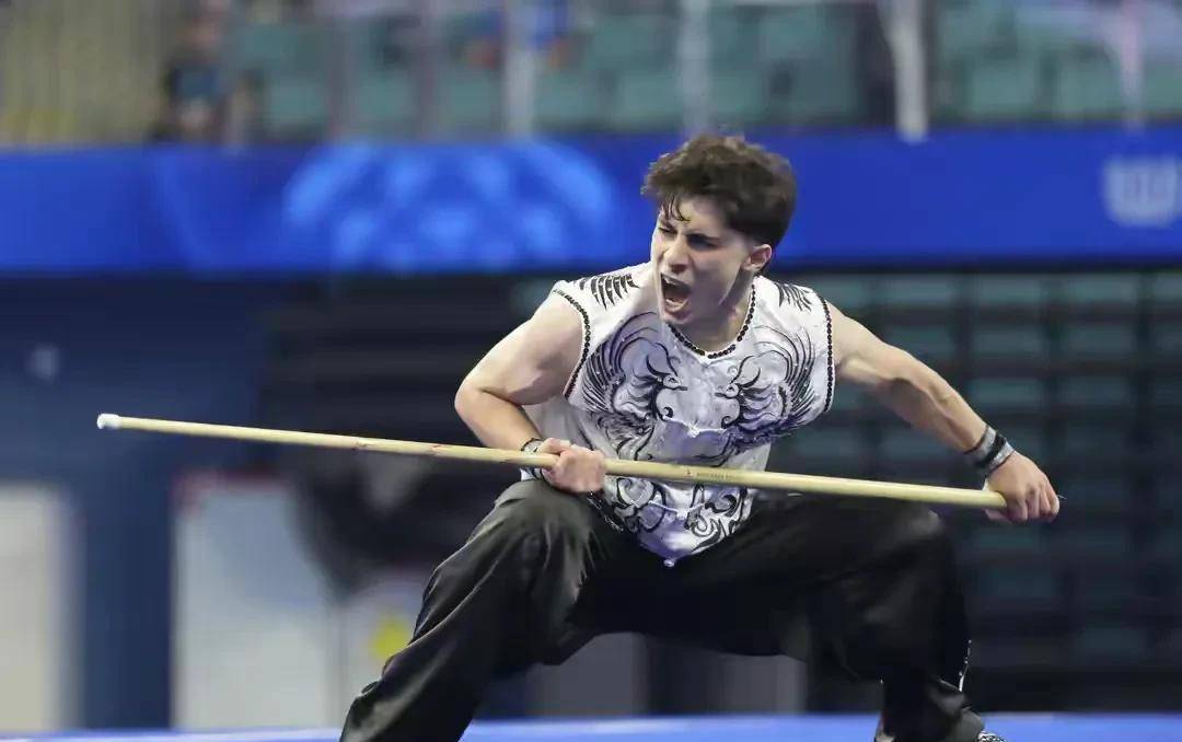 跆拳道赛场惊险连连!伊朗选手获得冠军! 跆拳道赛场惊险连连!伊朗选手获得冠军!