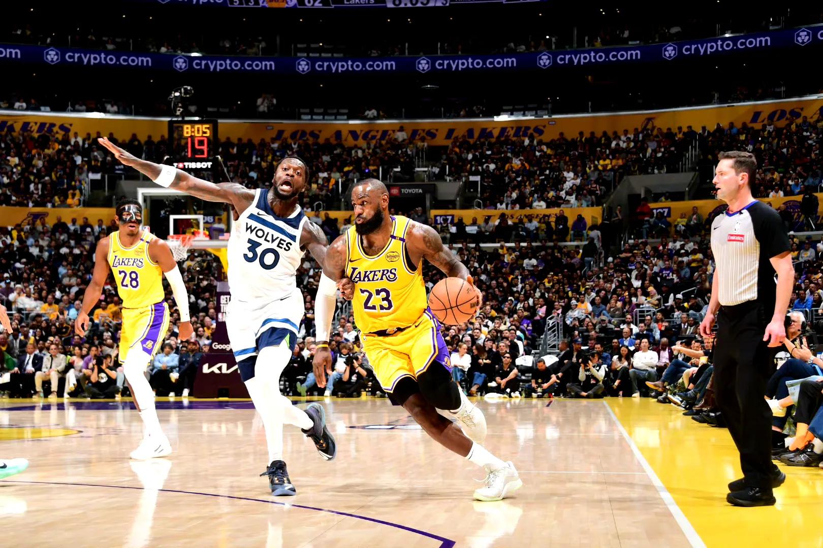 NBA赛季:湖人队锋线更强大,备战季后赛 NBA赛季:湖人队锋线更强大,备战季后赛