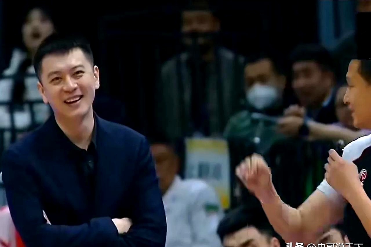 新帅上任后球队表现出色，赢得连胜