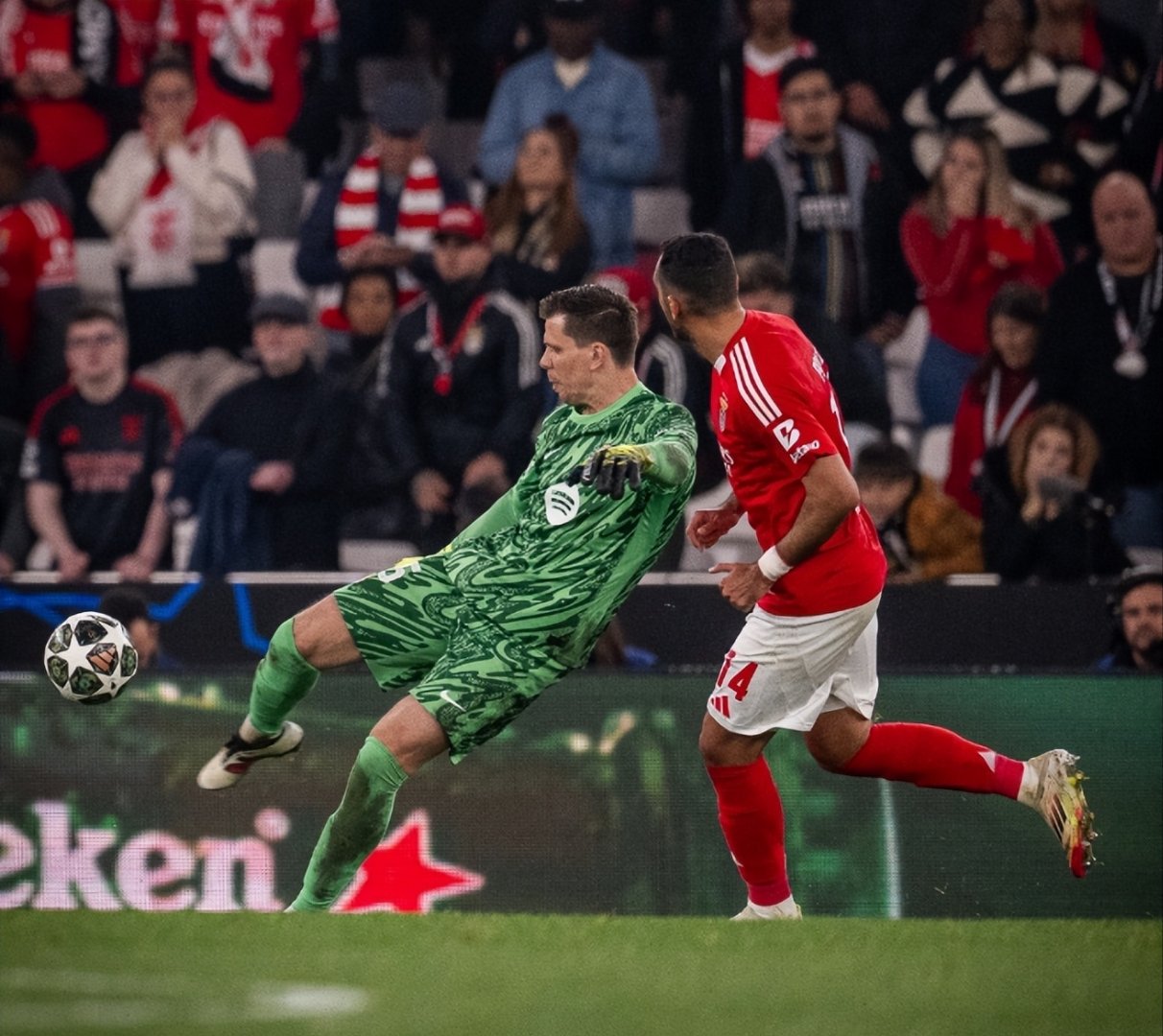 瑟索尔克主场不敌里昂,表现不尽如人意 瑟索尔克主场不敌里昂,表现不尽如人意