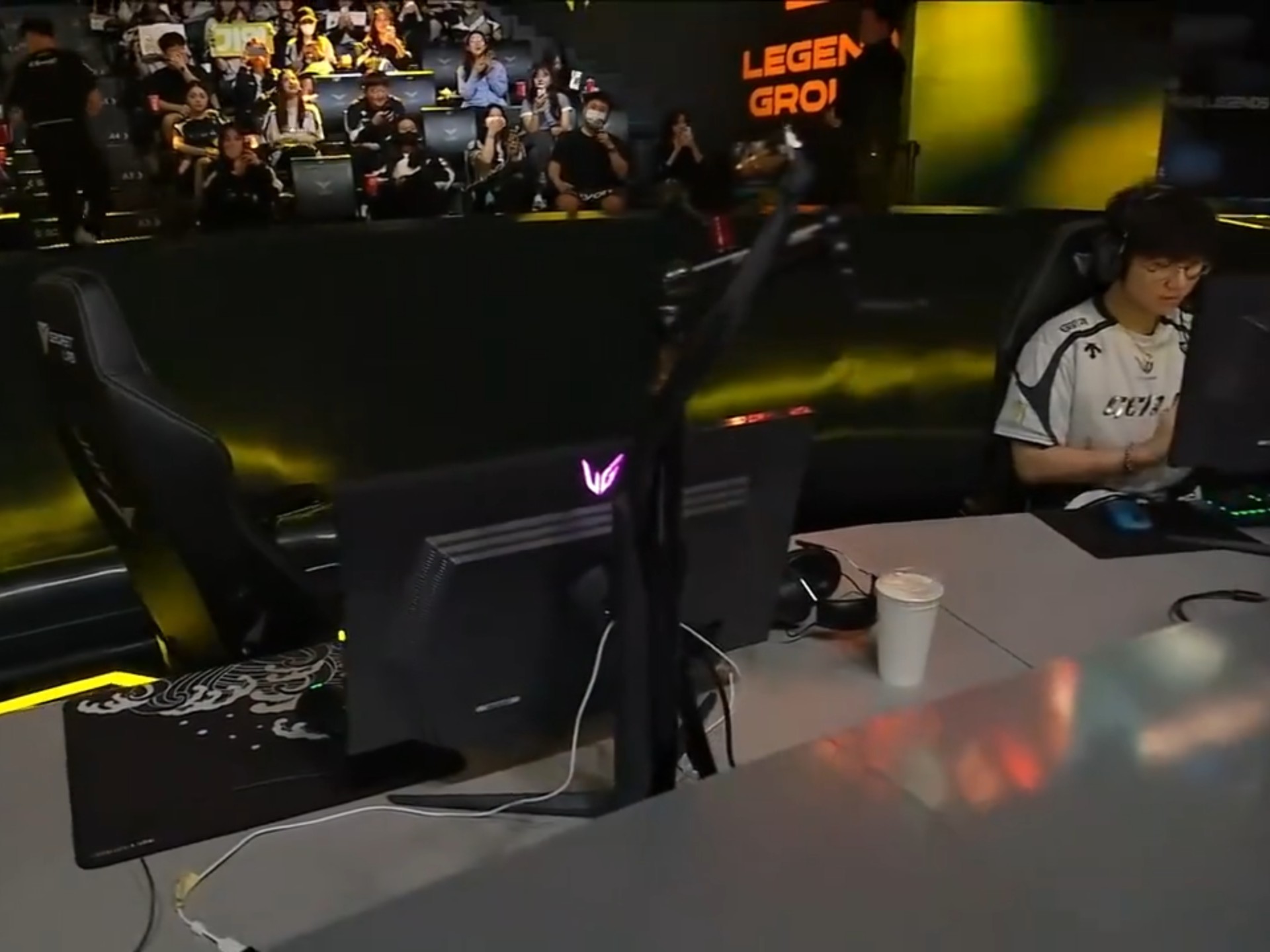 FLY血洗NS，Chovy极限生还后反打宿命之战小组赛，技惊四座的简单介绍