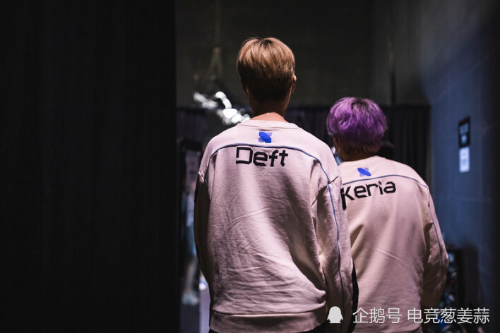 PSG绝杀G2，Deft团战一打五顶尖较量全球总决赛，成为赛场最大亮点