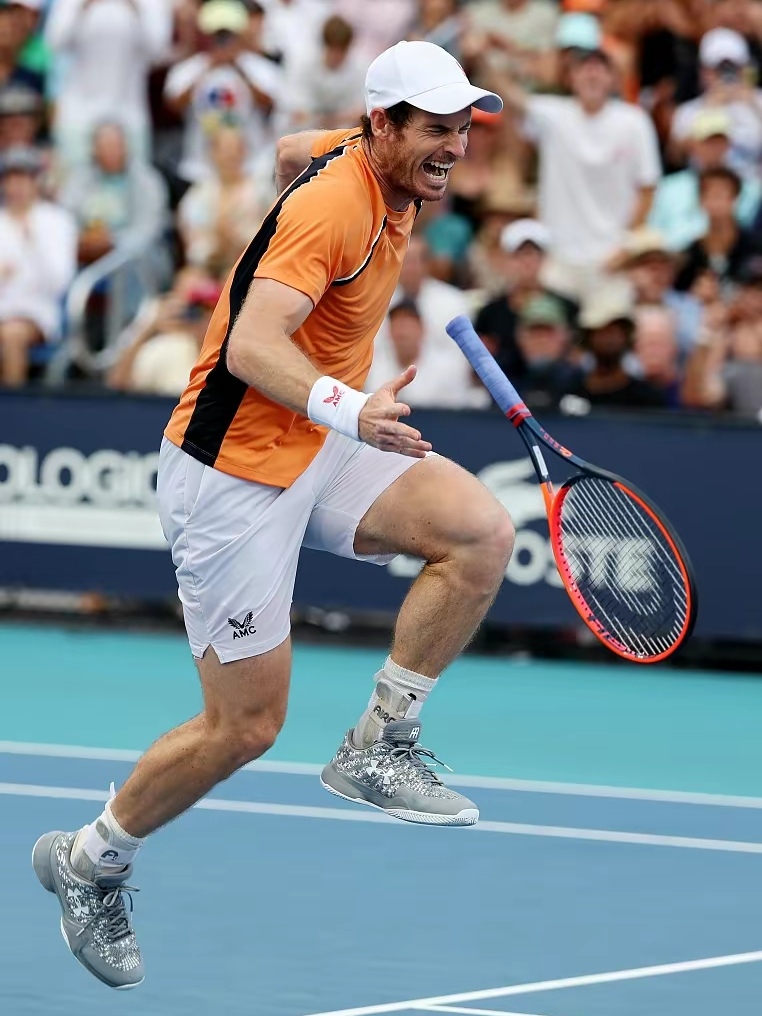 意大利网球队强势美国网球队，穆雷完成帽子戏法的简单介绍