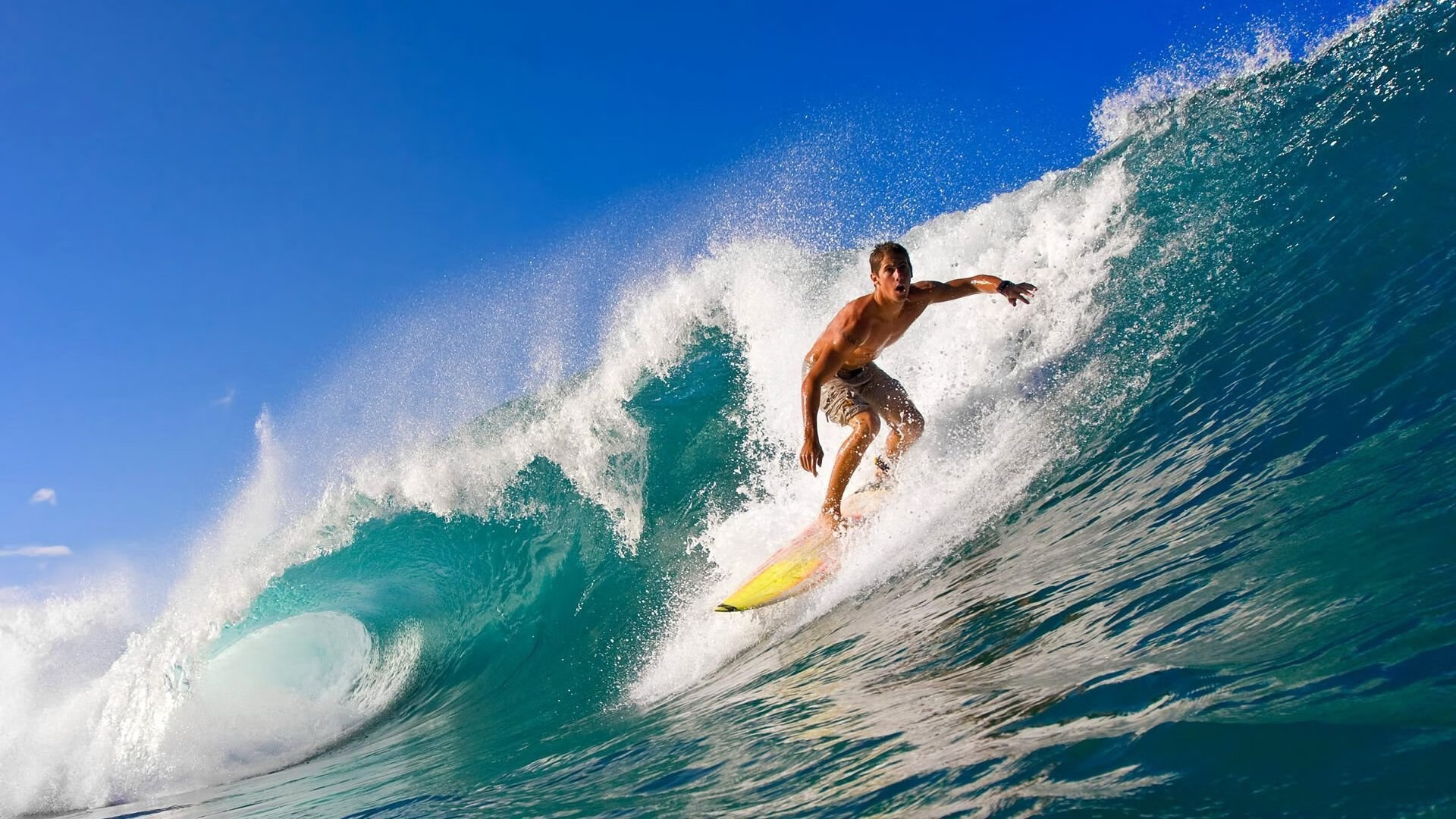 孤星难耀，当萨林杰狂轰43+16，却目睹凯尔特人团队浪潮淹没深圳