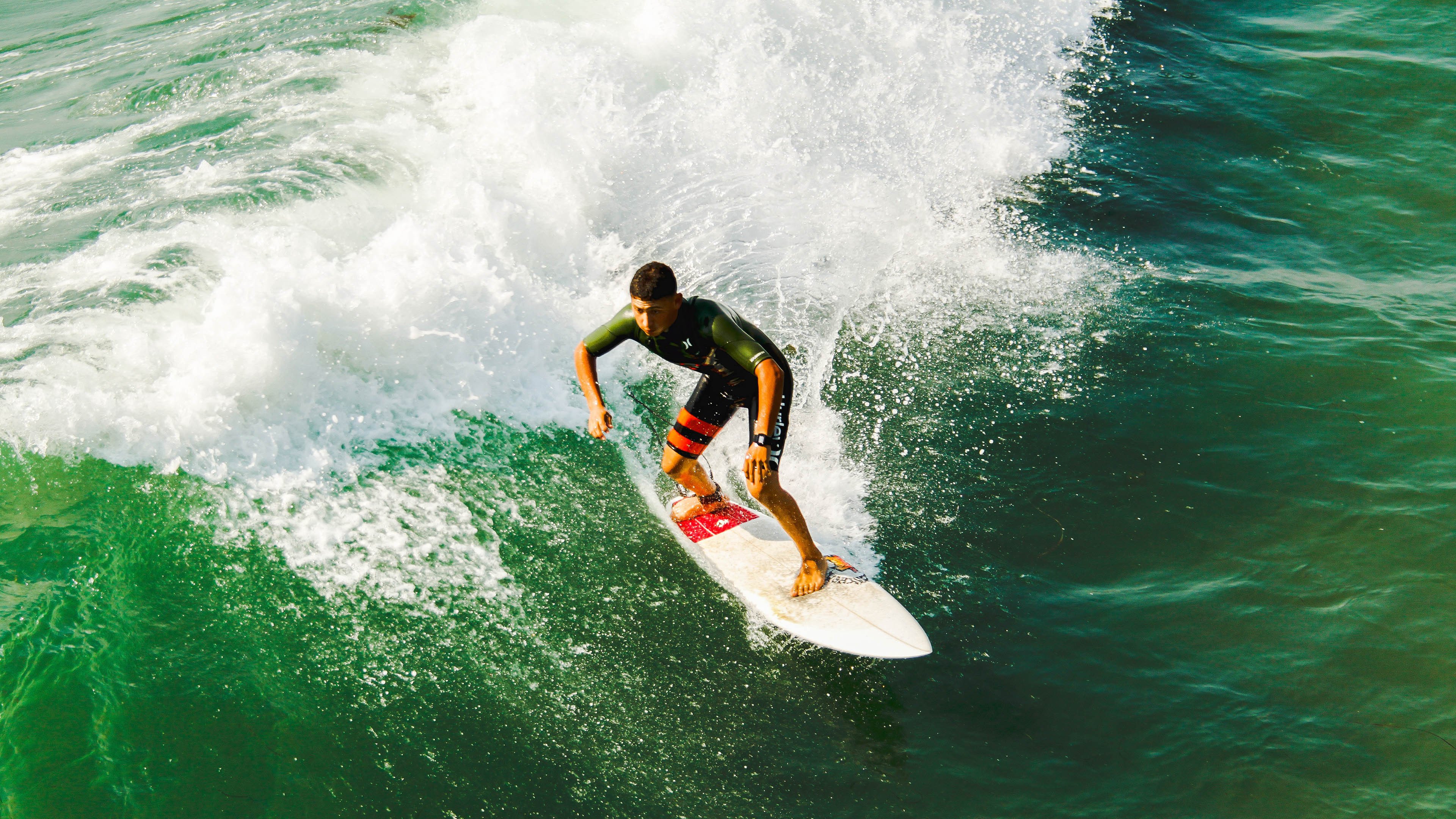 双星异轨，当东瀛神话照亮梅阿查，赤子之心燃于沙漠黄昏